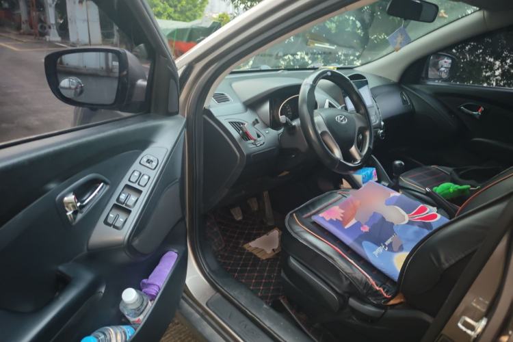 Used Hyundai ix35 2012 2.0L Manual Two-Wheel Drive New Edition GL
