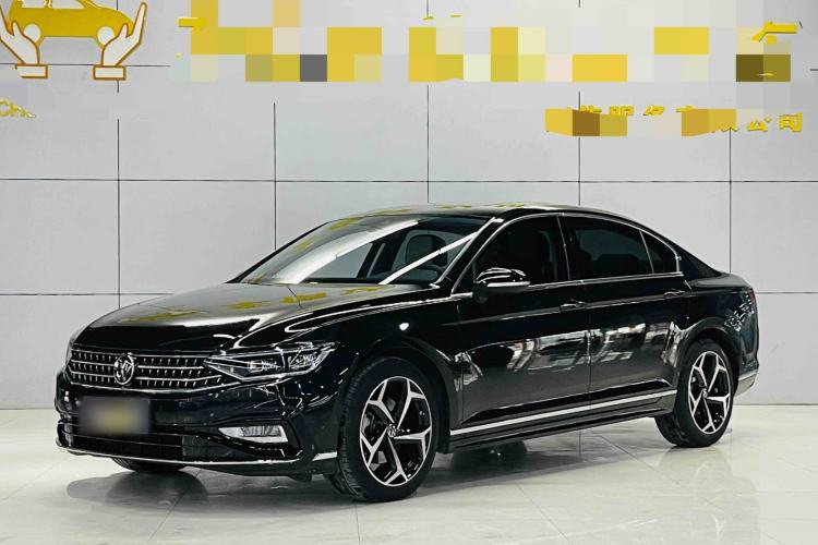 Used Volkswagen Magotan 2025 Zhongxiang Version 330TSI DSG Luxury Edition