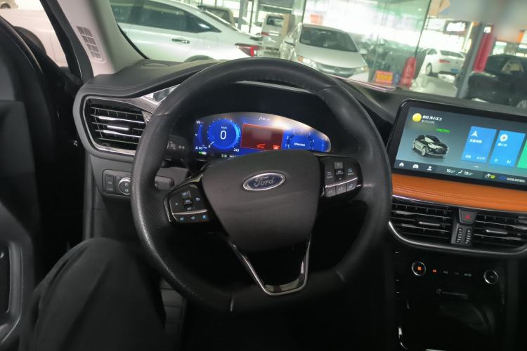 Used Ford Escape 2020 EcoBoost 245 Two-Wheel Drive Smart & Enjoyment Model
