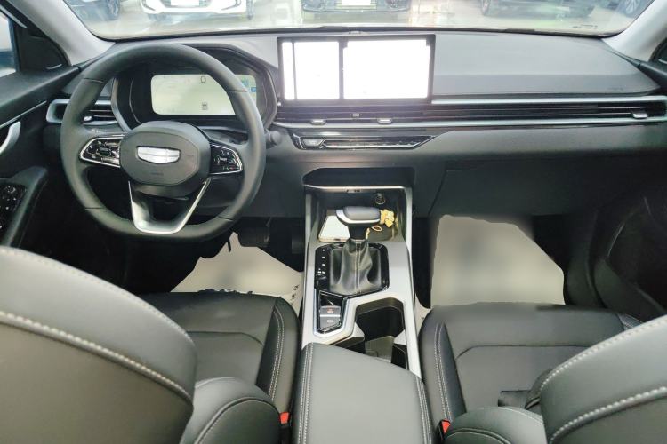 Used Geely Auto Emgrand 2026 Model 4th Generation 4 Millionth Anniversary Edition 1.5L CVT Feiyue Edition Center Console