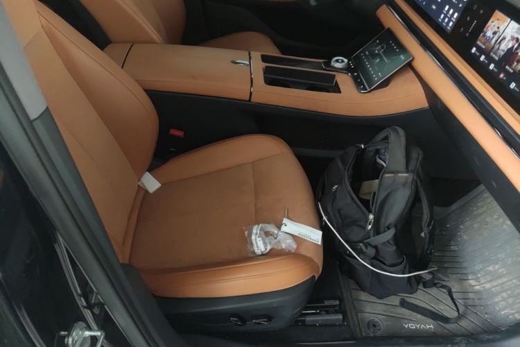 Used VOYAH PASSION 2024 PHEV Four-Wheel Drive Ultra-Long Range Flagship Model Right Front Seat