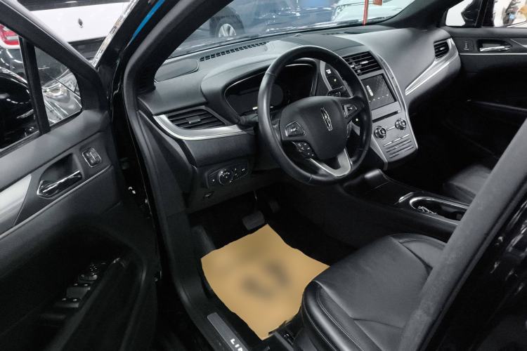 Used Lincoln MKC 2017 2.0T Two-Wheel Drive Deluxe Edition
