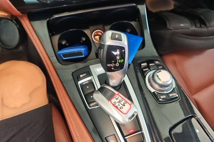 Used BMW 5 Series 2014 520Li Elegant Model
