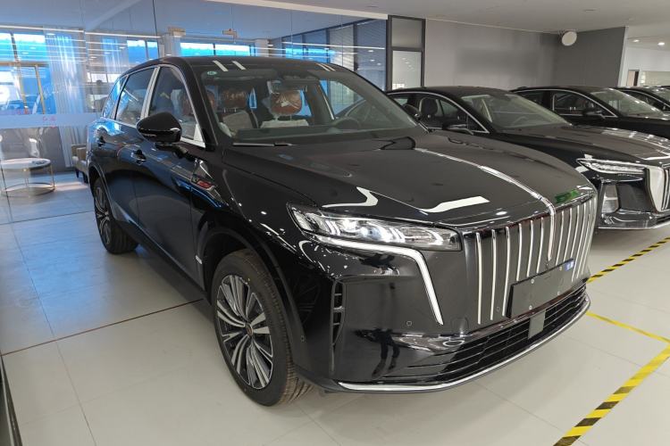 Used Hongqi HS6 PHEV 2026 240 Smart Hybrid Version Front Right 45 Deg