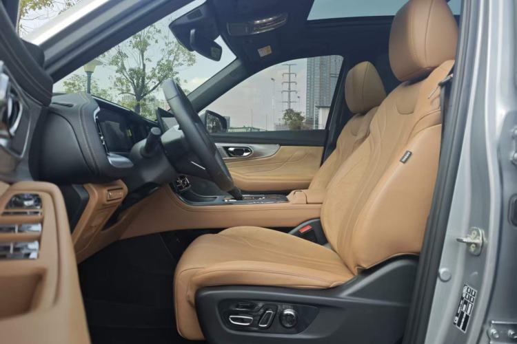 Used GAC Trumpchi ES9 2024 PHEV with 143 km Max
