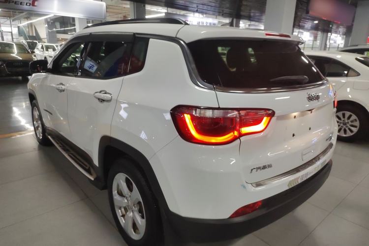 Used Jeep Compass 2017 200T Automatic Family Edition
