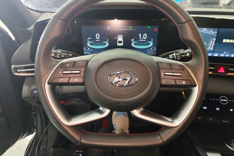 Used Hyundai Elantra 2022 1.5L CVT 20th Anniversary Edition
