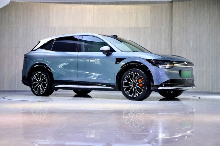 Used Zeekr 7X 2025 100 kWh Long-Range Rear-Wheel Drive with Intelligent Driving Features
