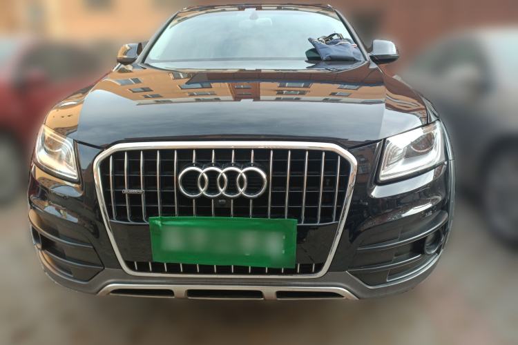 Used Audi Q5 2017 Plus 40 TFSI Technology Model
