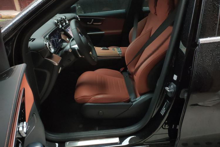 Used Mercedes-Benz GLC 2024 GLC 300 L 4MATIC Dynamic Edition 5-seater
