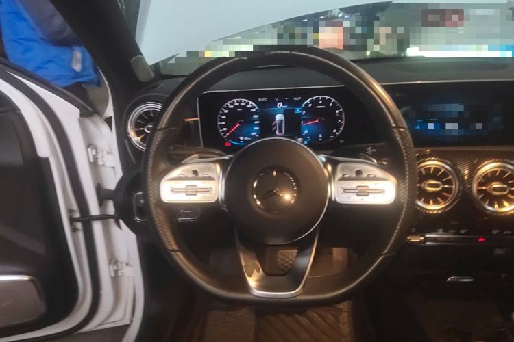 Used Mercedes-Benz A-Class 2020 Restyled A 200 L Sport Sedan Fashion Version Steering Wheel