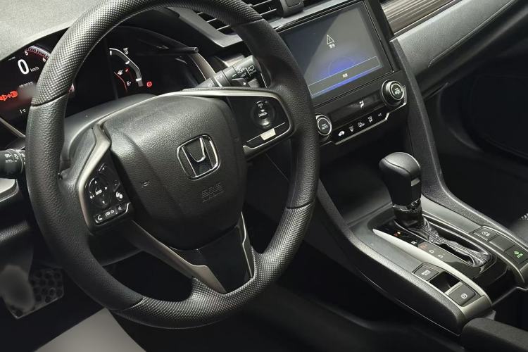 Used Honda Civic 2021 HATCHBACK 220TURBO CVT Trendy Cool Edition