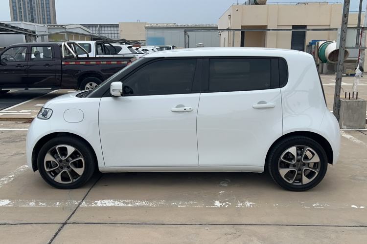 Used ORA White Cat 2022 Upgraded Model 305km Range Luxury Version Lithium-Ion Battery