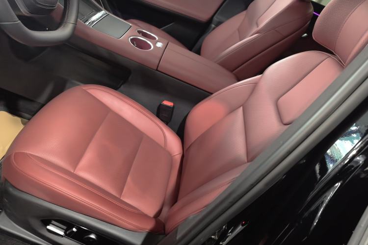 Used Hima AITO M5 2025 Extended-Range Ultra Rear-Wheel-Drive Version Left Front Seat