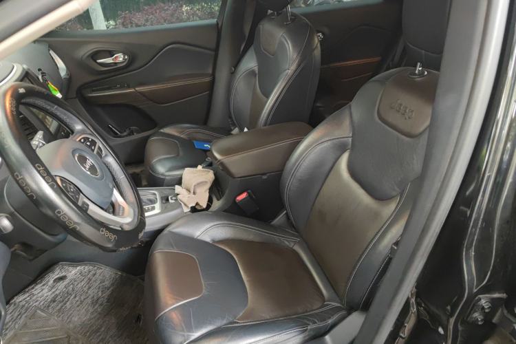 Used Jeep Cherokee 2017 2.4L Leading Smart Edition