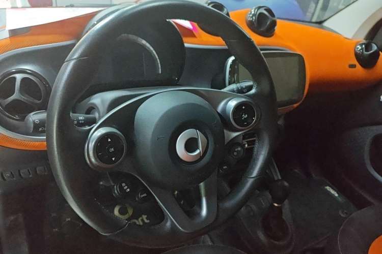 Used smart fortwo 2015 1.0L 52 kW Hardtop Passion Edition