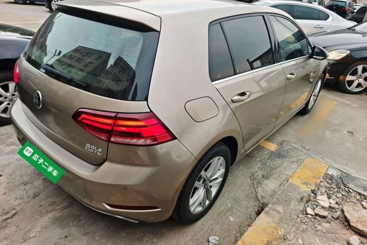 Used Volkswagen Golf 2018 230TSI Automatic Comfort Model Rear Right 45 Deg