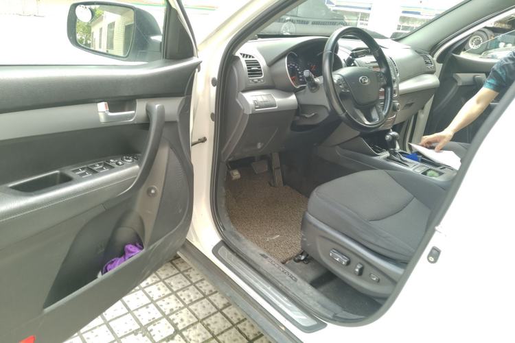 Used Kia Sorento  Driver Seat
