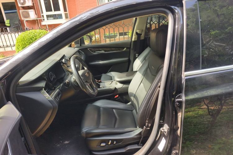 Used Cadillac XT5 2018 28T Four-Wheel Drive Luxury Model
