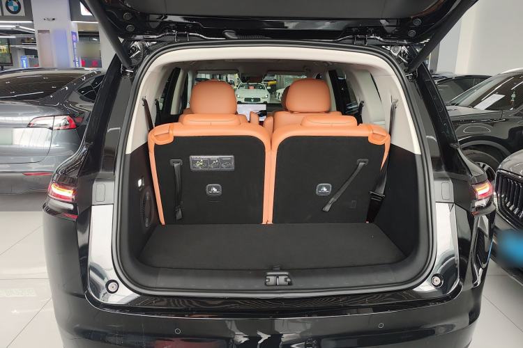 Used Leapmotor C16 2026 Extended-Range 280 LiDAR Zhizun Edition 6 Seats
