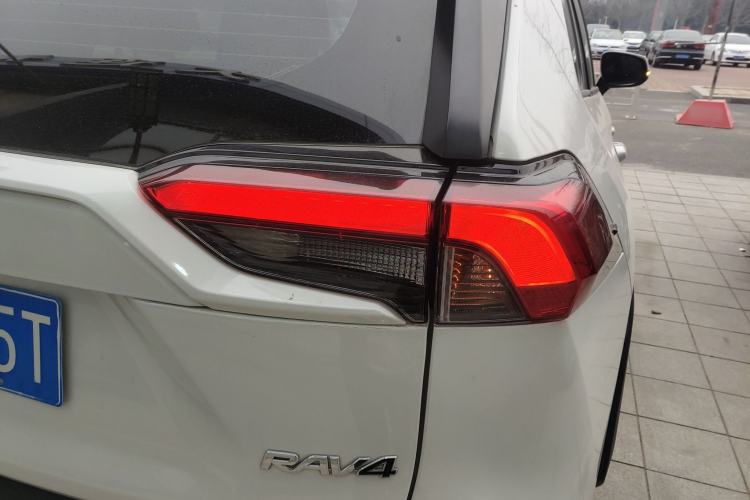 Used Toyota RAV4 2020 2.0L CVT Two-Wheel Drive Fashion Edition
