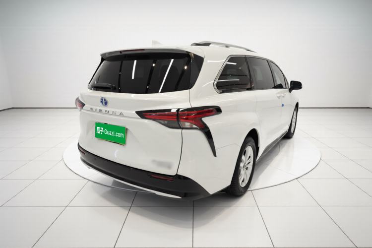 Used Toyota SIENNA 2021 2.5L Hybrid Platinum Edition Rear Right 45 Deg