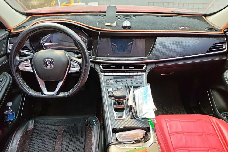 Used CHANGAN CS85 COUPE 2019 2.0T Automatic Luxury Edition China VI Standard Center Console