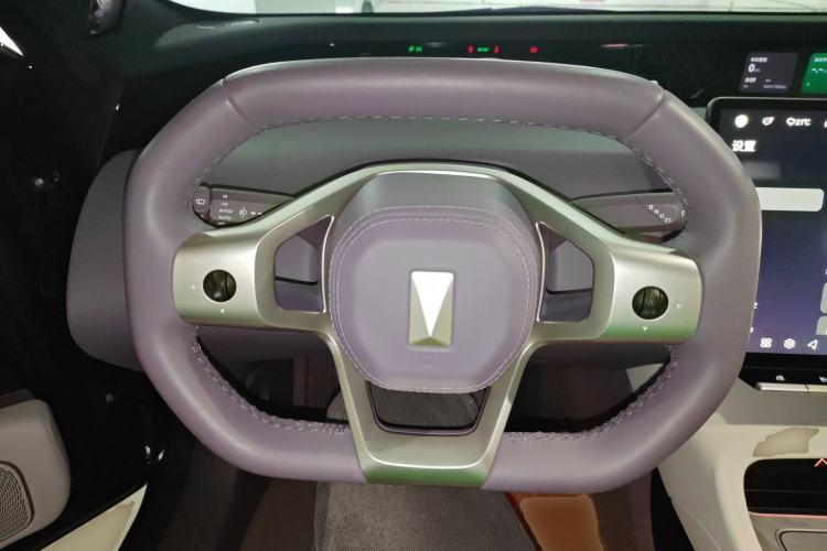 Used Avatr 12 2025 Ultra Extended-Range Edition Steering Wheel