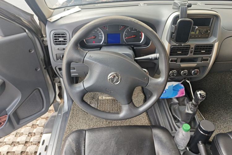 Used Dongfeng Ruichi 2017 2.5T Diesel Two-Wheel Drive Standard Version ZD25T5 Steering Wheel