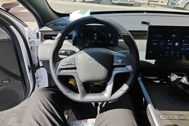 Used BYD Qin L 2026 DM-i 128KM Progressive Edition
