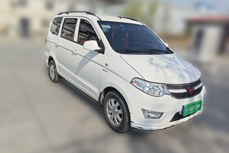 Used Wuling Hongguang 2014 1.5L S Standard Version Front Right 45 Deg