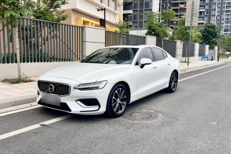 Used Volvo S60 2022 B4 Zhiyi Luxury Edition