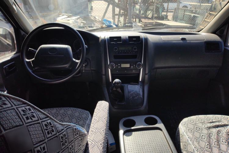 Used Jinbei Express 2018 2.0L Standard Version V19 Center Console