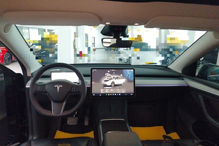 Used Tesla Model Y 2024 Rear-Wheel-Drive Version Center Console