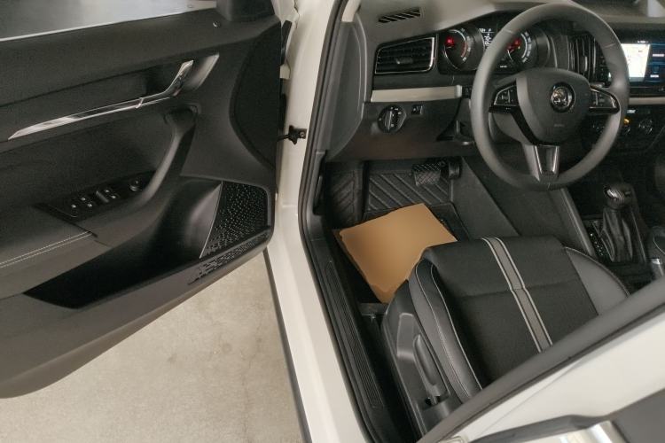 Used Skoda Kamiq 2020 Facelift GT 1.5L Automatic Comfort Edition China VI Standard
