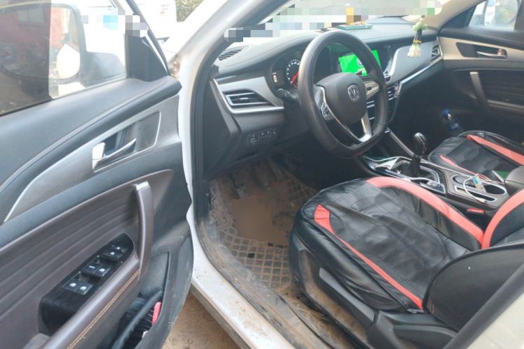 Used CHANGAN CS35PLUS 2018 1.6L Manual Cool Edition China V Standard Driver Seat