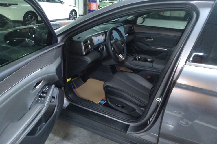 Used BYD Qin L 2024 DM-i 120KM Excellence Model