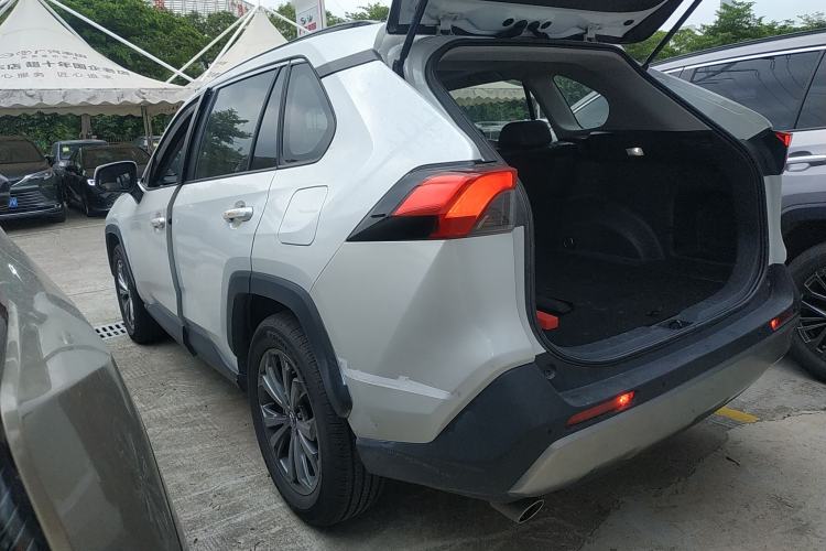 Used Toyota RAV4 2023 2.0L CVT Two-Wheel Drive Fashion Plus Edition Exterior 2