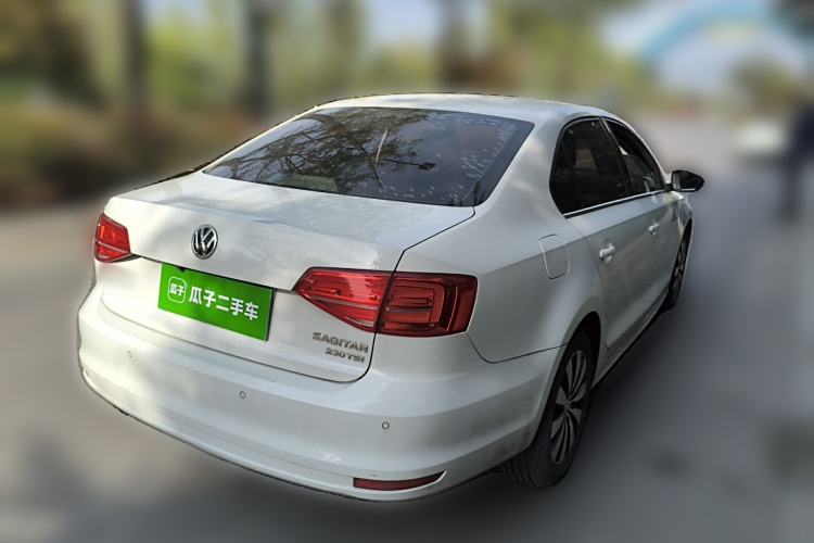 Used Volkswagen Sagitar 2015 230TSI Automatic Comfort Version Rear Right 45 Deg