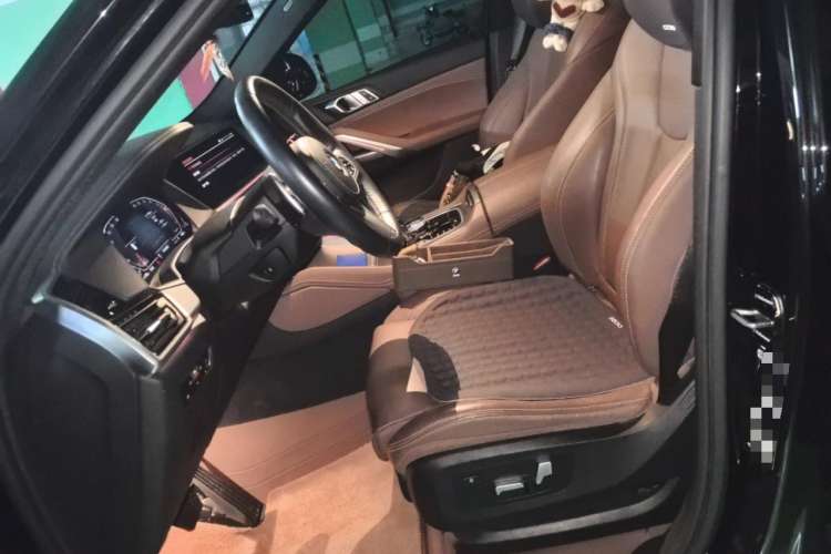 Used BMW X6 2022 Restyled xDrive30i M Sport Package Left Front Seat