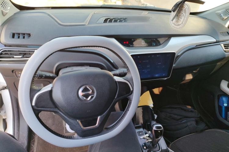 Used JMEV Ezi EV3 2022 Small Radar Yuebao Model Center Console