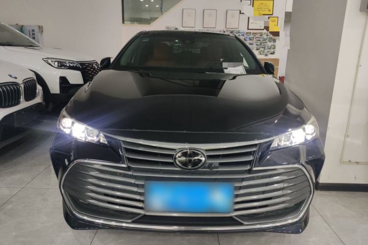 Used Toyota Avalon 2019 2.5L Ambition Version China VI Standard

