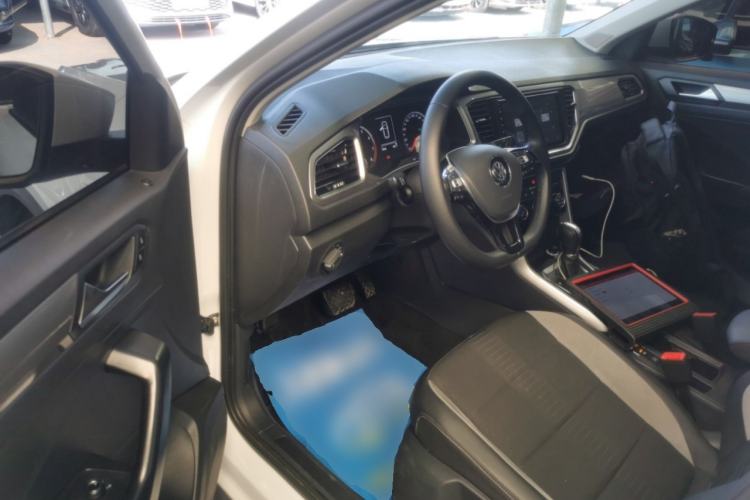 Used Volkswagen T-ROC 2018 230TSI DSG Two-Wheel Drive Advanced Version China V Standard
