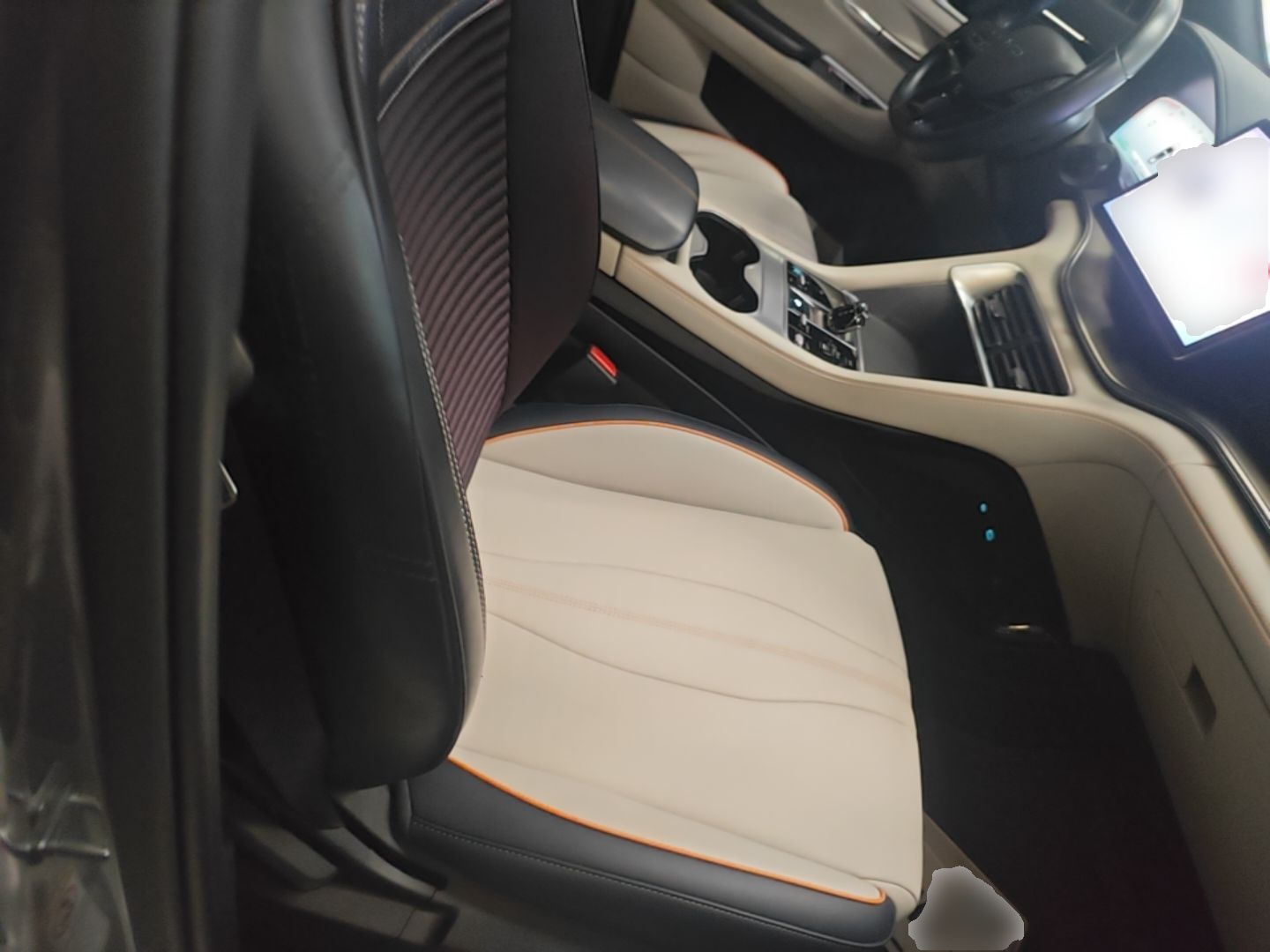 BYD Song PLUS New Energy 2024 HONOR Edition DM-i 110km Flagship Model — снимка 19