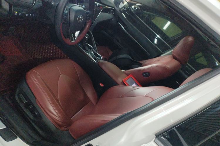 Used Toyota Camry 2019 Revised Version 2.0G Luxury Edition
