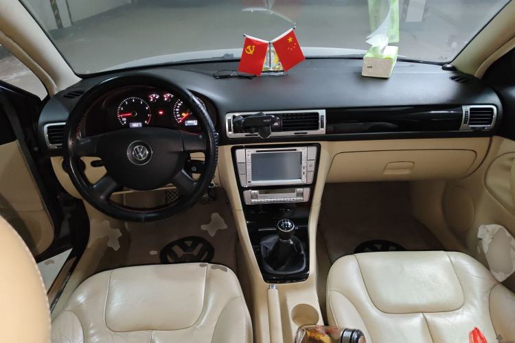 Used Volkswagen Passat 2011 2.0L Manual Luxury Version