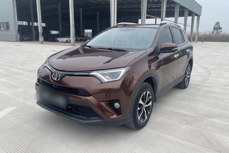 Used Toyota RAV4 2016 2.0L CVT Two-Wheel Drive Fashion Edition China V Standard
