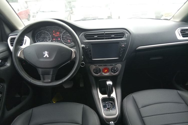 Used Peugeot 301 2014 1.6L Automatic Luxury Edition Center Console