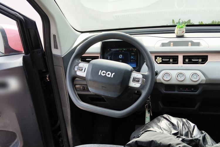 Used Chery QQ Ice Cream 2022 170km Sundae Phosphate Lithium-Ion Steering Wheel