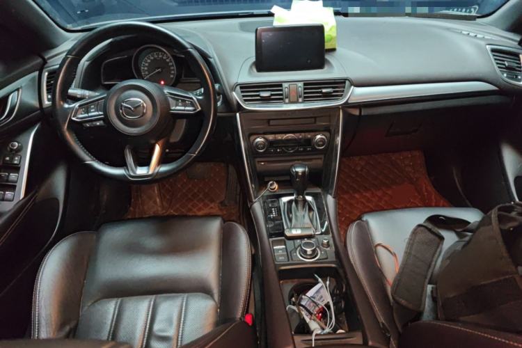 Used Mazda CX-4 2018 2.0L Automatic Two-Wheel Drive Blue Sky Premium Upgrade Version China V Standard